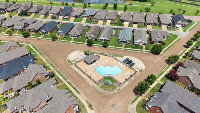 4493 Pleasant Breeze Drive, Olive Branch, MS 38654