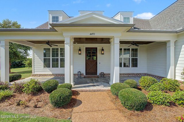 4493 Pleasant Breeze Drive, Olive Branch, MS 38654