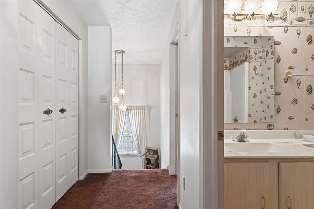 110 crosswinds lane, Murrysville, PA 15668