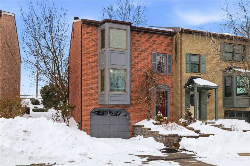 110 crosswinds lane, Murrysville, PA 15668