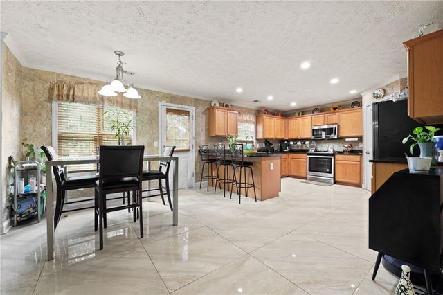 1107 Folkstone Drive, Mcdonough, GA 30253