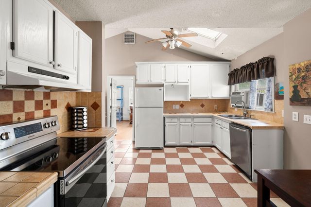 417 Dennis Avenue, Moncks Corner, SC 29461