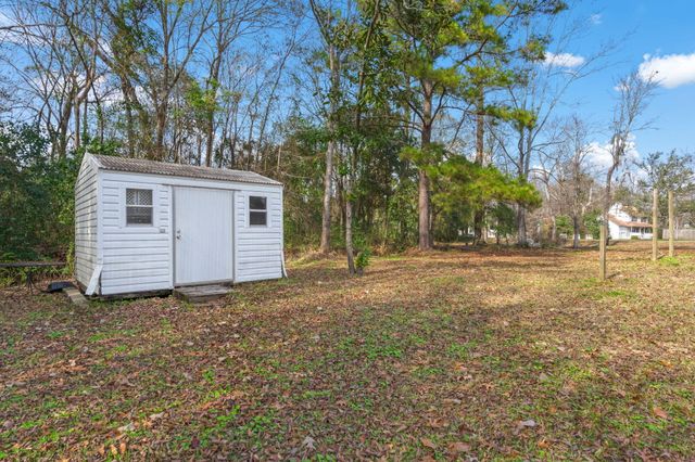 417 Dennis Avenue, Moncks Corner, SC 29461