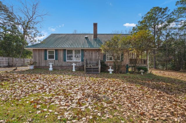 417 Dennis Avenue, Moncks Corner, SC 29461