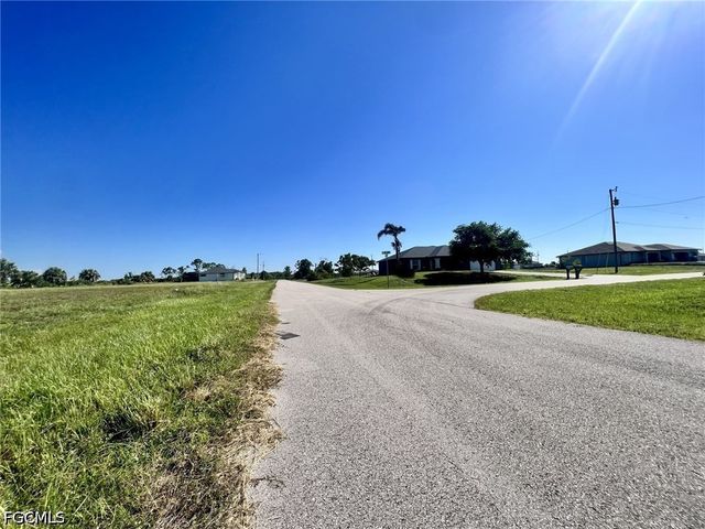3833 NW 38th AVE, Cape Coral, FL 33993