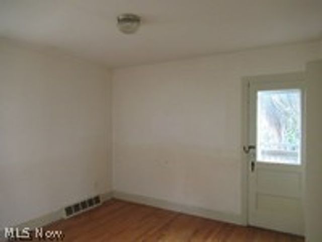 17408 Woodbury Avenue, Cleveland, OH 44135
