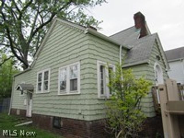 17408 Woodbury Avenue, Cleveland, OH 44135