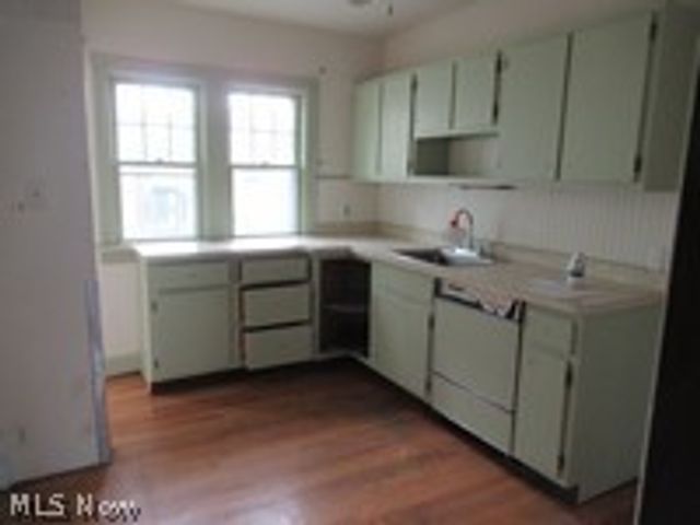 17408 Woodbury Avenue, Cleveland, OH 44135