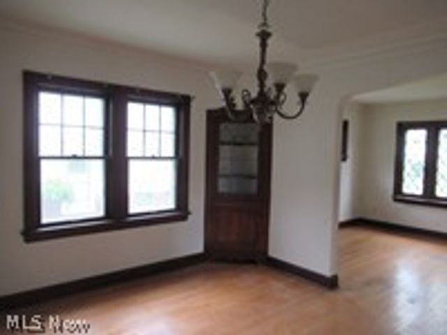 17408 Woodbury Avenue, Cleveland, OH 44135