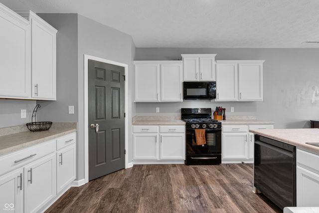 70 Blue Lace Drive, Whiteland, IN 46184