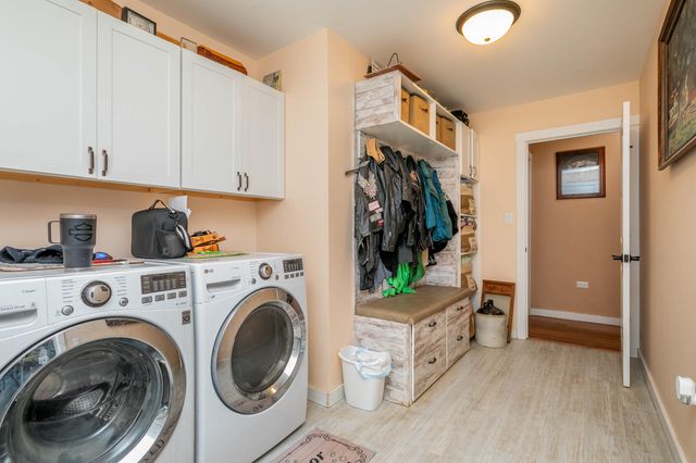 12600 N HECHT RD, Hallsville, MO 65255