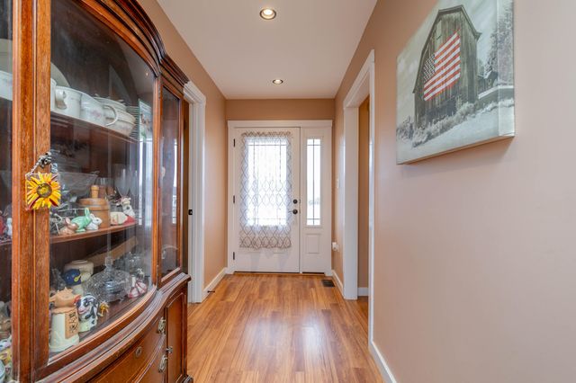 12600 N HECHT RD, Hallsville, MO 65255