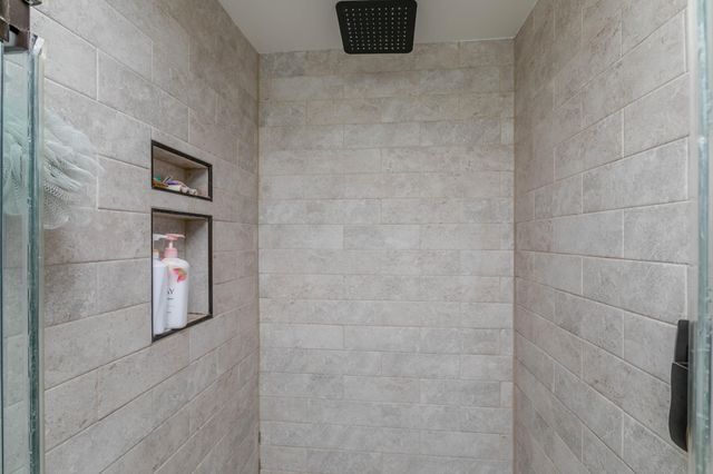 12600 N HECHT RD, Hallsville, MO 65255