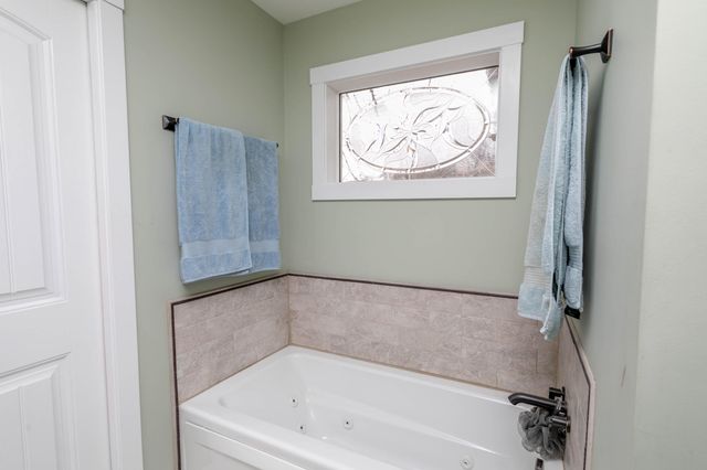 12600 N HECHT RD, Hallsville, MO 65255