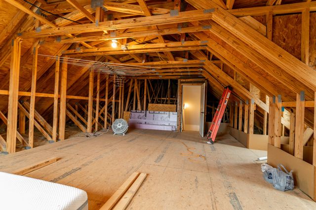 12600 N HECHT RD, Hallsville, MO 65255