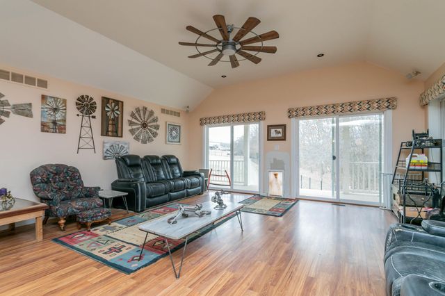 12600 N HECHT RD, Hallsville, MO 65255