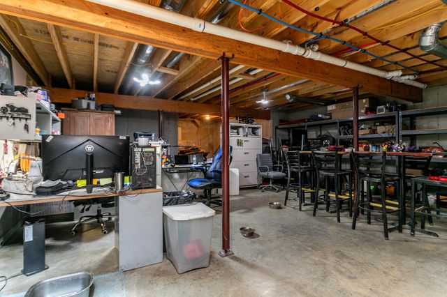 12600 N HECHT RD, Hallsville, MO 65255