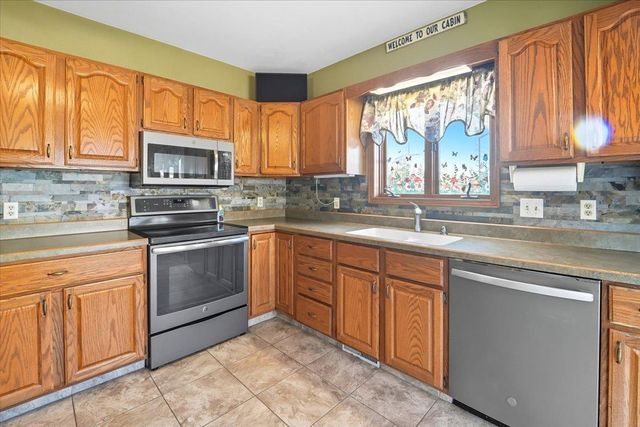 301 W Sycamore Street, Dunkerton, IA 50626