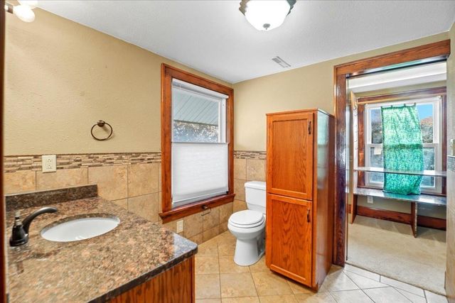 301 W Sycamore Street, Dunkerton, IA 50626