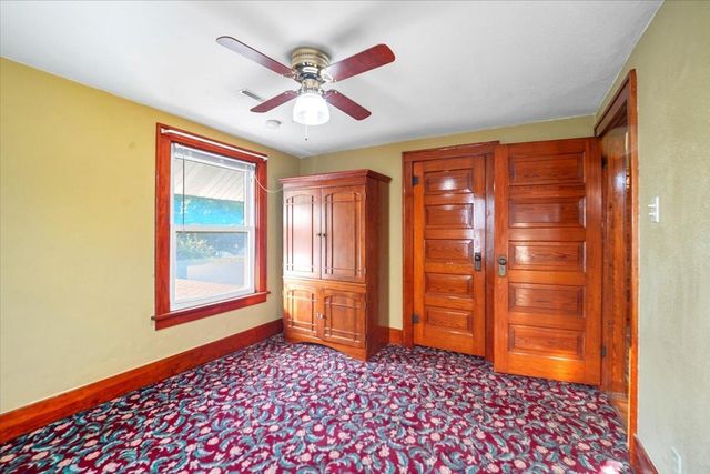 301 W Sycamore Street, Dunkerton, IA 50626