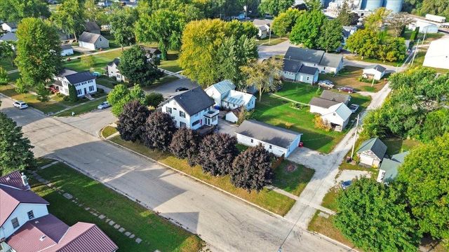 301 W Sycamore Street, Dunkerton, IA 50626