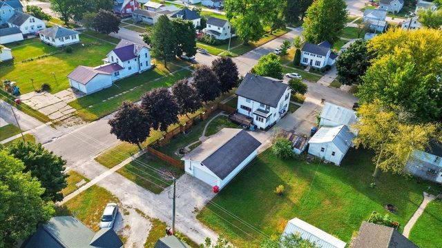 301 W Sycamore Street, Dunkerton, IA 50626