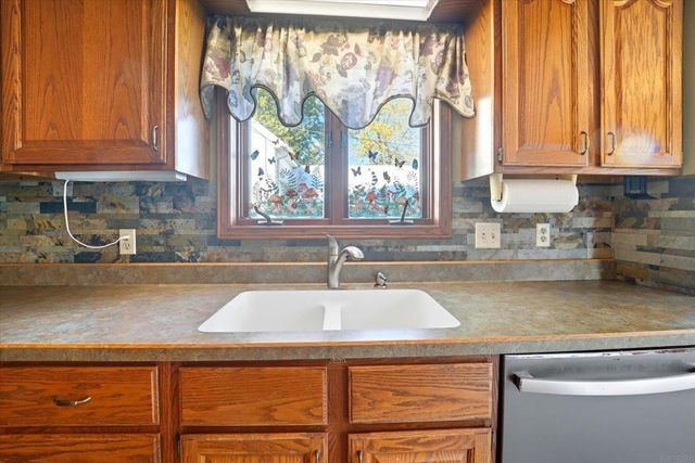 301 W Sycamore Street, Dunkerton, IA 50626