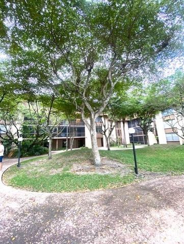 665 NE 195th Street 419, Miami, FL 33179
