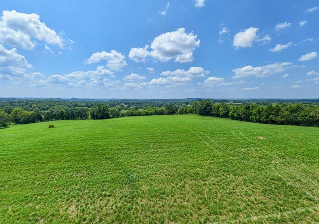 2301 Holloway Rd, Lebanon, TN 37090