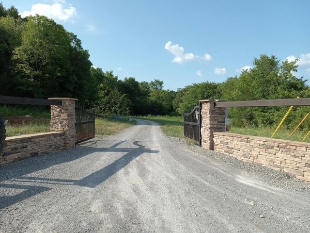 2301 Holloway Rd, Lebanon, TN 37090