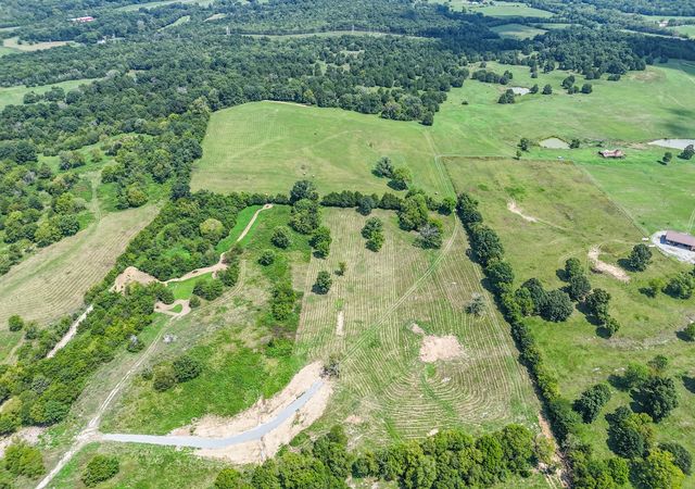 2301 Holloway Rd, Lebanon, TN 37090