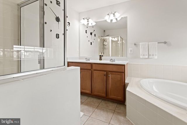 18213 HURRICANE CT, Hagerstown, MD 21740