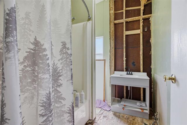 7221 Curtis Lane, Lake Charles, LA 70607