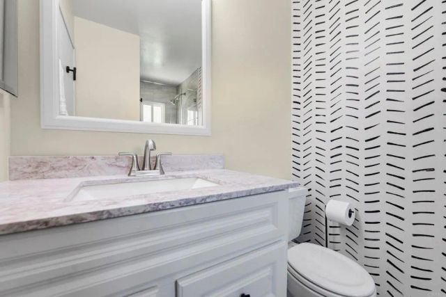 2349 Altisma Way B, Carlsbad, CA 92009