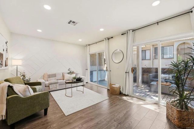 2349 Altisma Way B, Carlsbad, CA 92009
