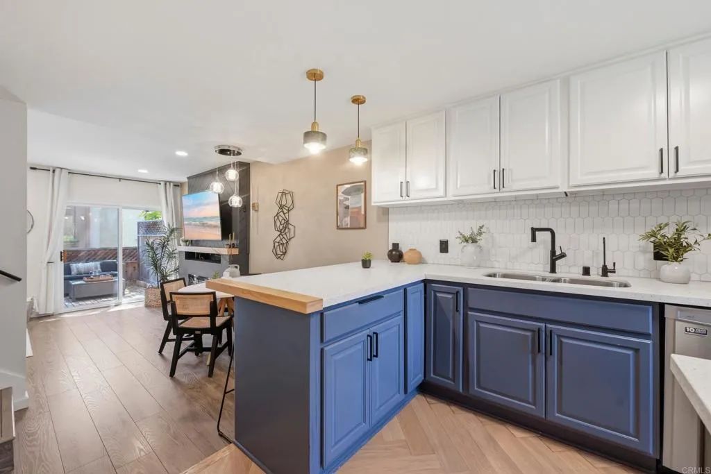 2349 Altisma Way B, Carlsbad, CA 92009