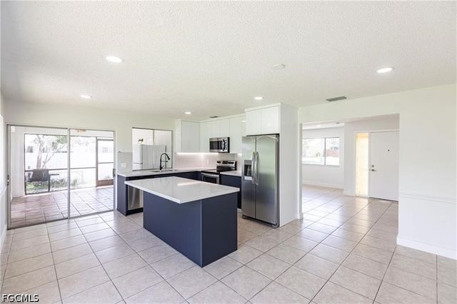 1717 NE 6th TER, Cape Coral, FL 33909