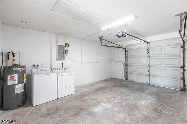 1717 NE 6th TER, Cape Coral, FL 33909