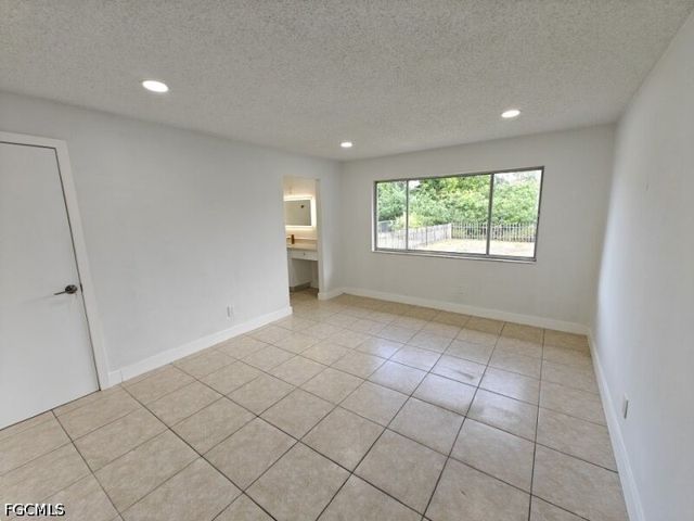 1717 NE 6th TER, Cape Coral, FL 33909