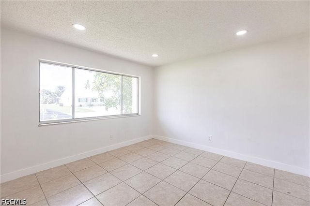 1717 NE 6th TER, Cape Coral, FL 33909