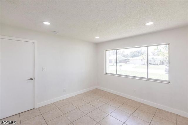 1717 NE 6th TER, Cape Coral, FL 33909