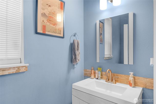 10330 White Deer Place, Silverdale, WA 98388