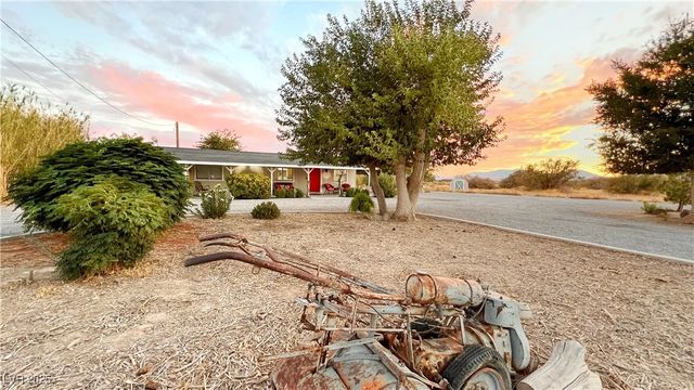 231 Bunarch Road, Pahrump, NV 89060
