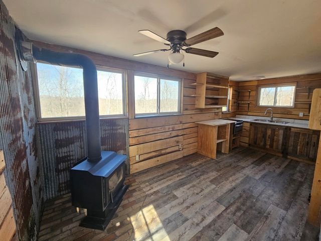 742-5 Rr 2, Ava, MO 65608