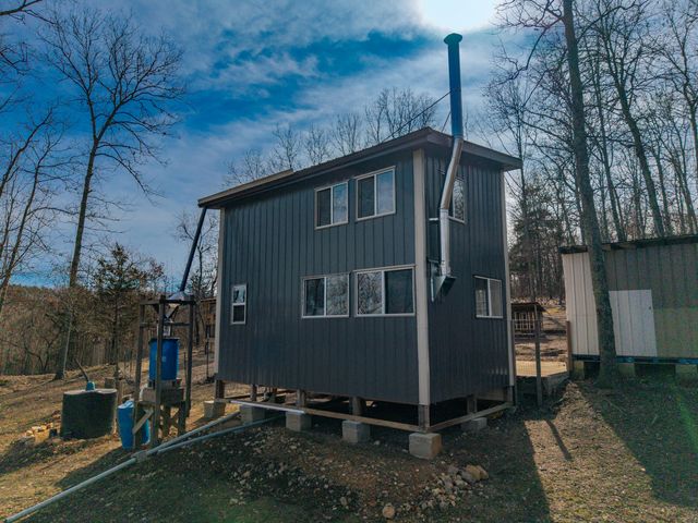 742-5 Rr 2, Ava, MO 65608