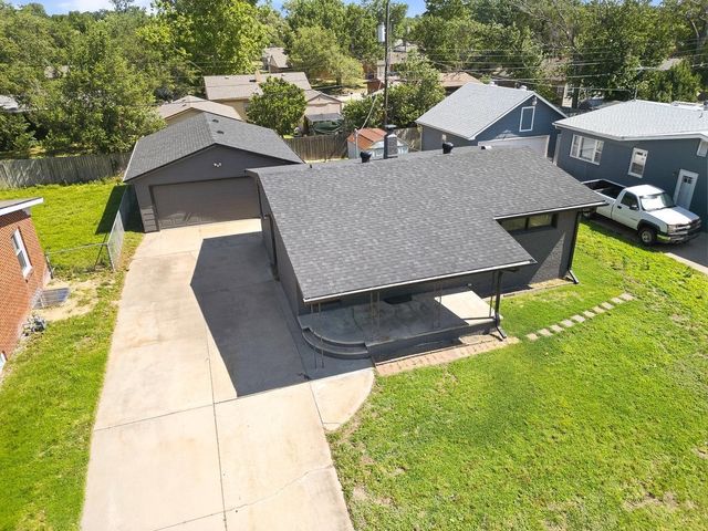 1232 E El Monte St, Wichita, KS 67216
