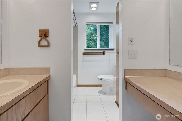 5721 99th Street Ct E, Puyallup, WA 98373