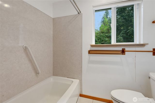 5721 99th Street Ct E, Puyallup, WA 98373