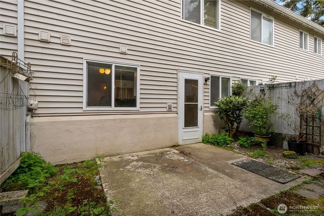 5721 99th Street Ct E, Puyallup, WA 98373