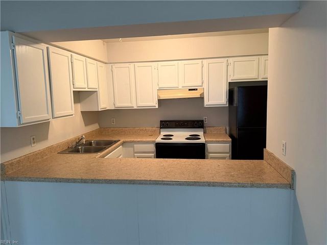 454 Florida Ave Apt D, Portsmouth, VA 23707